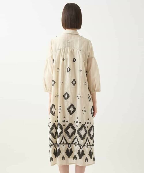 HIROKO BIS GRANDE / ヒロコビス グランデ ロング・マキシ丈ワンピース | 【大きいサイズ】エスニックモチーフドレス /洗える | 詳細13