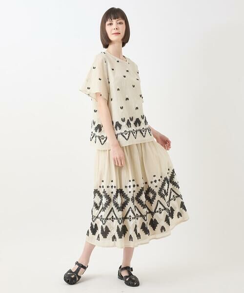 HIROKO BIS GRANDE / ヒロコビス グランデ ロング・マキシ丈スカート | 【大きいサイズ】エスニックモチーフシャーリングスカート /洗える | 詳細15