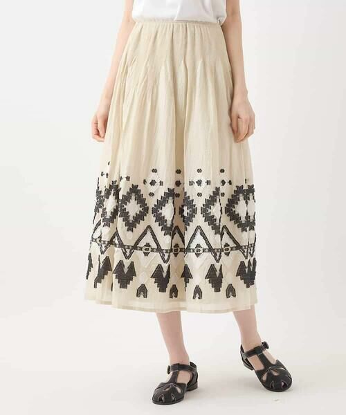 HIROKO BIS GRANDE / ヒロコビス グランデ ロング・マキシ丈スカート | 【大きいサイズ】エスニックモチーフシャーリングスカート /洗える | 詳細5