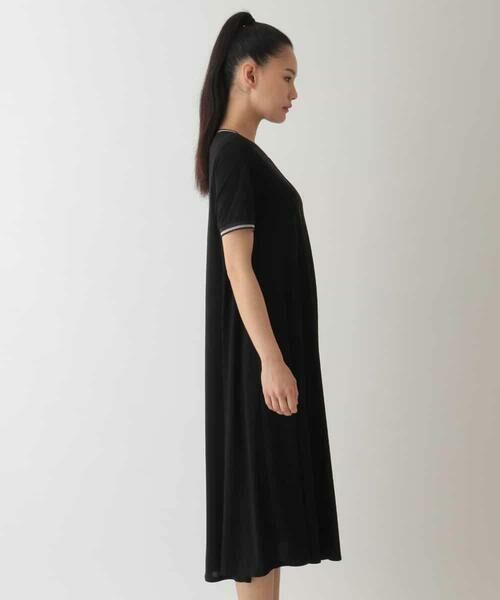 HIROKO BIS GRANDE / ヒロコビス グランデ ロング・マキシ丈ワンピース | 【大きいサイズ/接触冷感】ラインアクセントジャージーワンピース | 詳細10