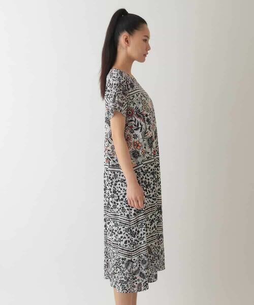 HIROKO BIS GRANDE / ヒロコビス グランデ ロング・マキシ丈ワンピース | 【大きいサイズ】フラワープリントAラインワンピース /洗濯機で洗える | 詳細8