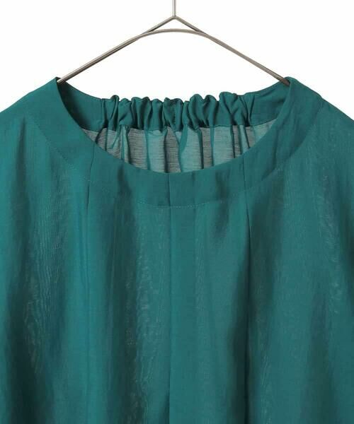 HIROKO BIS GRANDE / ヒロコビス グランデ シャツ・ブラウス | 【大きいサイズ】タックフレアエアリーブラウス /洗濯機で洗える | 詳細2