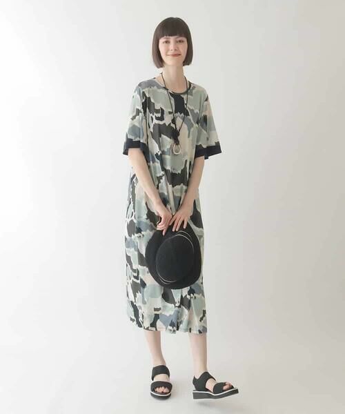 HIROKO BIS GRANDE / ヒロコビス グランデ ロング・マキシ丈ワンピース | 【大きいサイズ】迷彩フラワーコクーンデザインワンピース /洗濯機で洗える | 詳細10