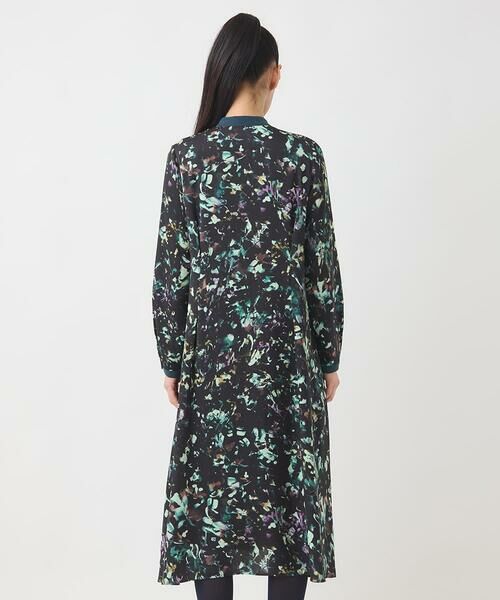 HIROKO BIS GRANDE / ヒロコビス グランデ ロング・マキシ丈ワンピース | 【大きいサイズ】リーフプリントバンドカラーワンピース /洗濯機で洗える | 詳細11