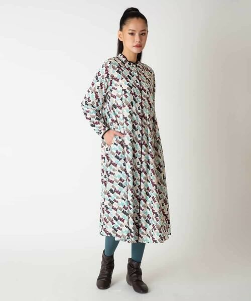 HIROKO BIS GRANDE / ヒロコビス グランデ ロング・マキシ丈ワンピース | 【大きいサイズ】ペイント柄タックフレアワンピース /洗濯機で洗える | 詳細15