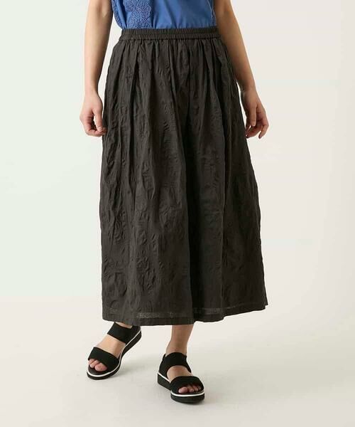 HIROKO BIS GRANDE / ヒロコビス グランデ ロング・マキシ丈スカート | 【大きいサイズ】ボタニカルモチーフロング丈スカート（ブラウン）