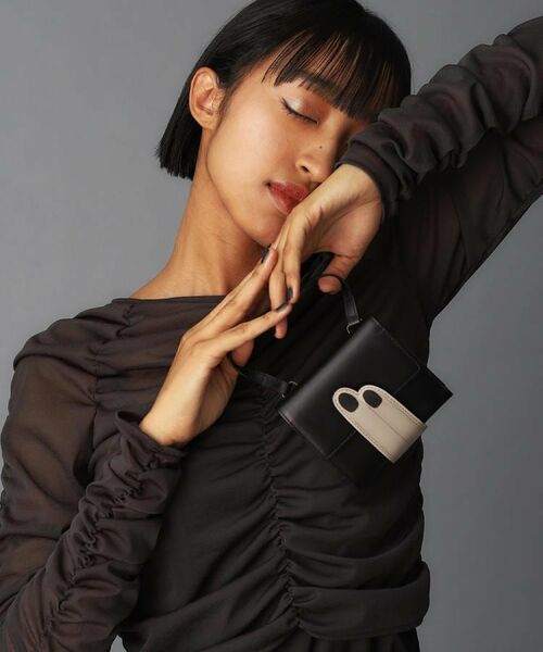 HIROKO HAYASHI / ヒロコハヤシ 財布・コインケース・マネークリップ | LEO NECESSARIO（レオ ネチェサリオ）持ち手付き財布 | 詳細1