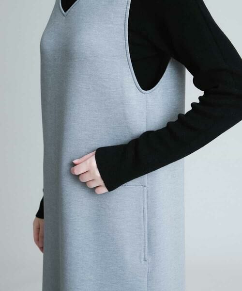 HIROKO KOSHINO / ヒロココシノ ロング・マキシ丈スカート | 【洗える】Vカットジャンパースカート | 詳細6