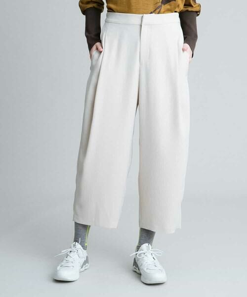 HIROKO KOSHINO / ヒロココシノ その他パンツ | 【洗濯機で洗える】コクーンデザインパンツ(ベージュ)