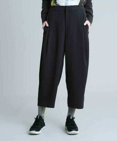 HIROKO KOSHINO / ヒロココシノ その他パンツ | 【洗濯機で洗える】コクーンデザインパンツ(ダークグレー)