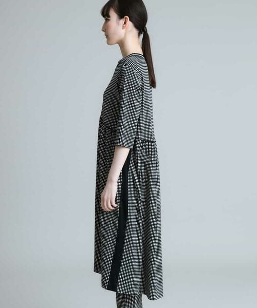 HIROKO KOSHINO / ヒロココシノ ロング・マキシ丈ワンピース | 【洗濯機で洗える/日本製】ドットパターンワンピース | 詳細1
