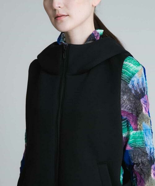 HIROKO KOSHINO / ヒロココシノ ベスト | 【洗濯機で洗える】ダンボールフードベスト | 詳細5