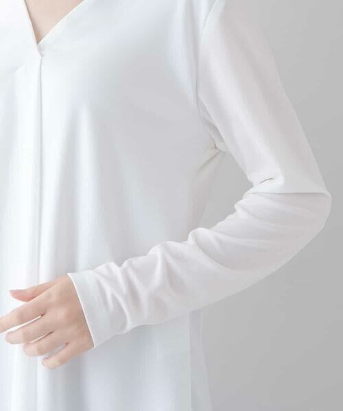 HIROKO KOSHINO / ヒロココシノ カットソー | 【洗える/日本製】タックフレアVネックプルオーバー | 詳細10