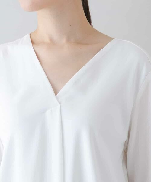 HIROKO KOSHINO / ヒロココシノ カットソー | 【洗える/日本製】タックフレアVネックプルオーバー | 詳細8