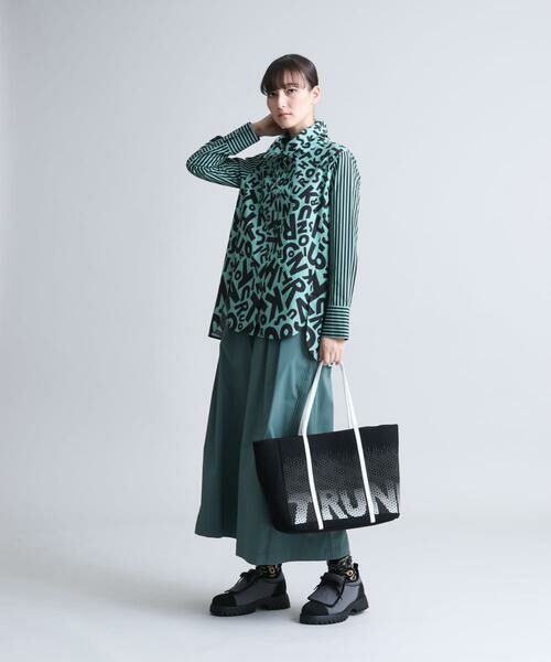 HIROKO KOSHINO / ヒロココシノ シャツ・ブラウス | 【洗濯機で洗える】ロゴストライプデザインシャツ | 詳細10