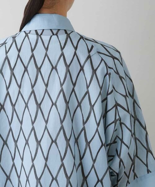 HIROKO KOSHINO / ヒロココシノ シャツ・ブラウス | 【洗える/日本製】洋梨パネルプリントデザインシャツ | 詳細4