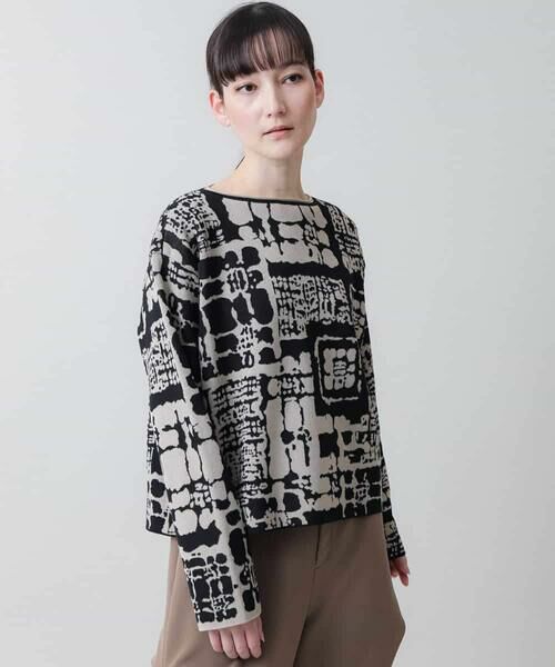HIROKO KOSHINO/ヒロココシノ 幾何柄ジャカードニットプルオーバー ベージュ M HIROKO KOSHINO/ヒロココシノ 幾何柄ジャカードニットプルオーバー ベージュ M