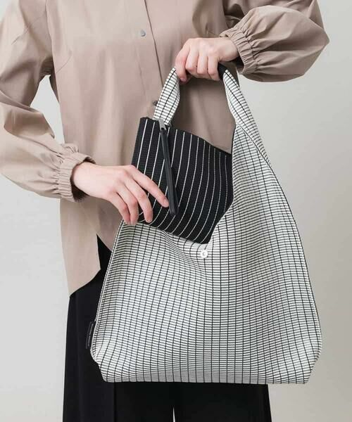 HIROKO KOSHINO / ヒロココシノ トートバッグ | 【ポーチ付き】チェックジャカードニットバッグ | 詳細1