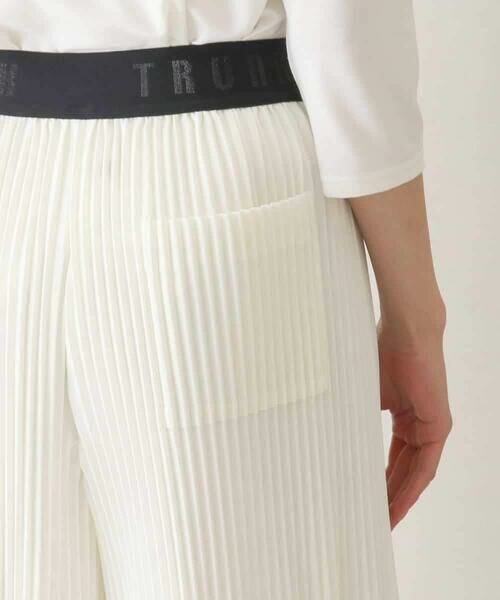 HIROKO KOSHINO / ヒロココシノ その他パンツ | クリスタルプリーツワイドパンツ /洗濯機で洗える | 詳細4