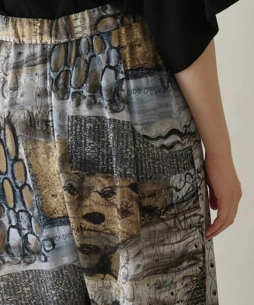 HIROKO KOSHINO / ヒロココシノ チノ・ワークパンツ | アートプリントジャージーパンツ /日本製/洗える | 詳細5