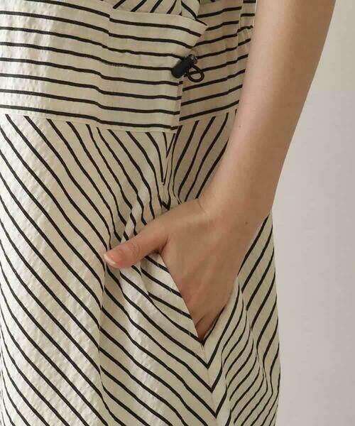 HIROKO KOSHINO / ヒロココシノ ロング・マキシ丈ワンピース | ウエストドロストストライプワンピース /洗える | 詳細8