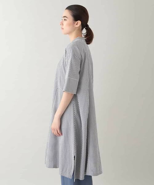 HIROKO KOSHINO / ヒロココシノ シャツ・ブラウス | ストライプAラインロングブラウス/洗える | 詳細2
