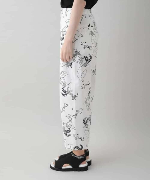 HIROKO KOSHINO / ヒロココシノ チノ・ワークパンツ | イラストプリントデザインパンツ/洗える | 詳細1