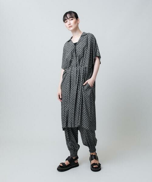 HIROKO KOSHINO / ヒロココシノ ロング・マキシ丈ワンピース | 幾何シャイニープリントワンピース/日本製/洗える | 詳細12