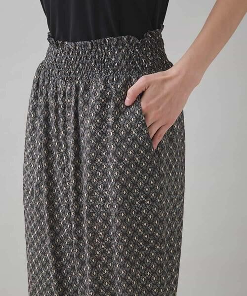 HIROKO KOSHINO / ヒロココシノ チノ・ワークパンツ | 幾何柄シャーリングデザインパンツ/洗える | 詳細5