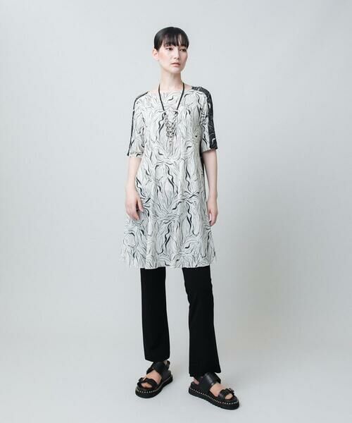 HIROKO KOSHINO / ヒロココシノ ロング・マキシ丈ワンピース | 線画プリントチュニック/日本製/洗える | 詳細8