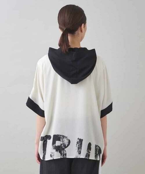 HIROKO KOSHINO / ヒロココシノ シャツ・ブラウス | モノトーンプリントデザインブラウス/洗える | 詳細3