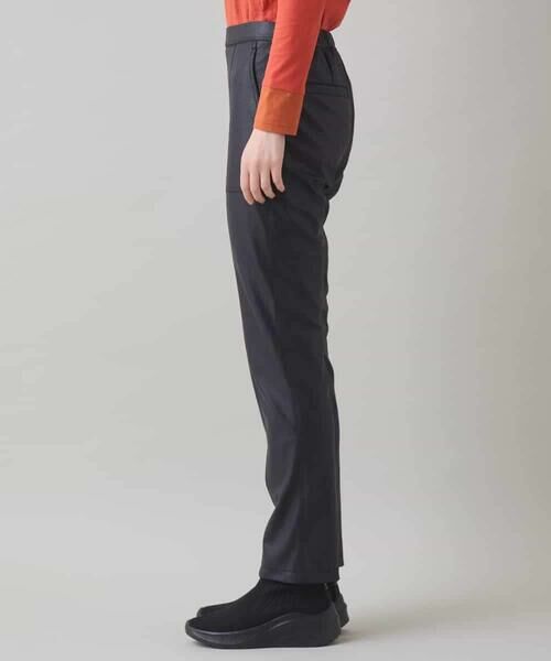 HIROKO KOSHINO / ヒロココシノ チノ・ワークパンツ | レザーライクスリムパンツ/洗える | 詳細1