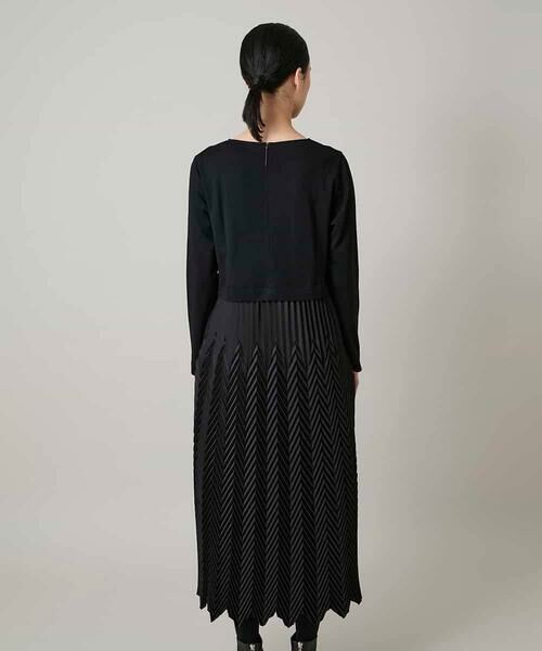 HIROKO KOSHINO / ヒロココシノ ロング・マキシ丈ワンピース | サテンプリーツ切り替えデザインワンピース/洗える | 詳細3
