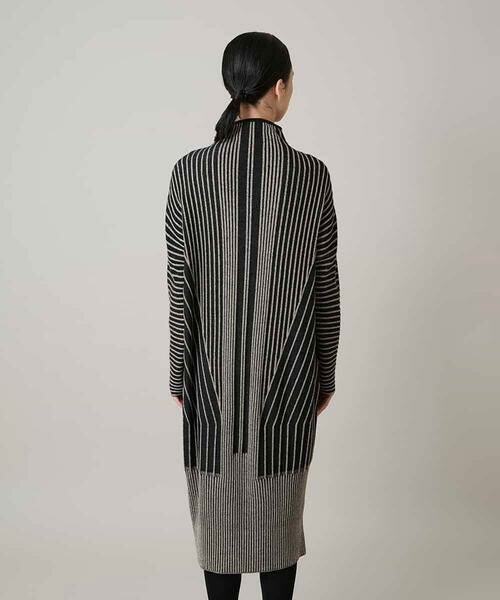 HIROKO KOSHINO / ヒロココシノ ロング・マキシ丈ワンピース | 立体ストライプデザインニットワンピース /日本製 | 詳細3