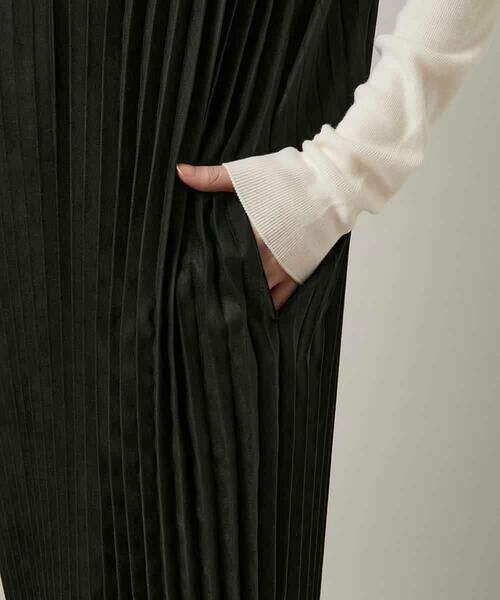 HIROKO KOSHINO / ヒロココシノ ロング・マキシ丈ワンピース | エコスエードアコーディオンプリーツワンピース | 詳細1