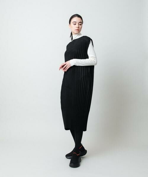 HIROKO KOSHINO / ヒロココシノ ロング・マキシ丈ワンピース | エコスエードアコーディオンプリーツワンピース | 詳細4