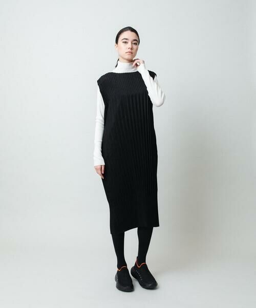 HIROKO KOSHINO / ヒロココシノ ロング・マキシ丈ワンピース | エコスエードアコーディオンプリーツワンピース | 詳細5