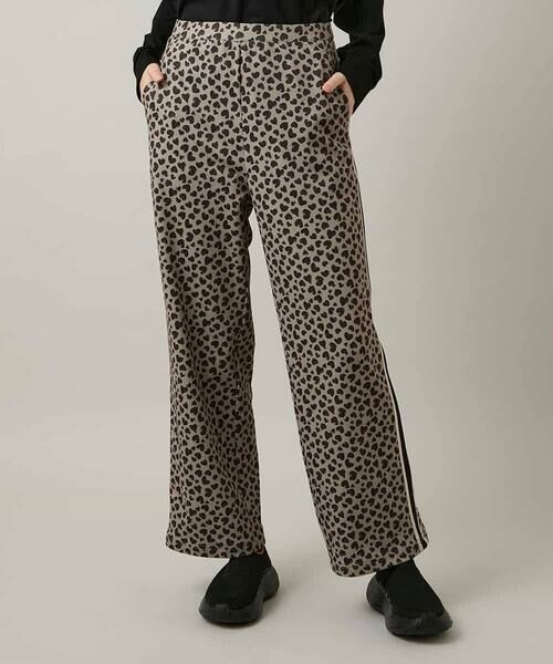 HIROKO KOSHINO / ヒロココシノ チノ・ワークパンツ | ハートアニマル柄プリントストレッチパンツ /洗える(ベージュ)