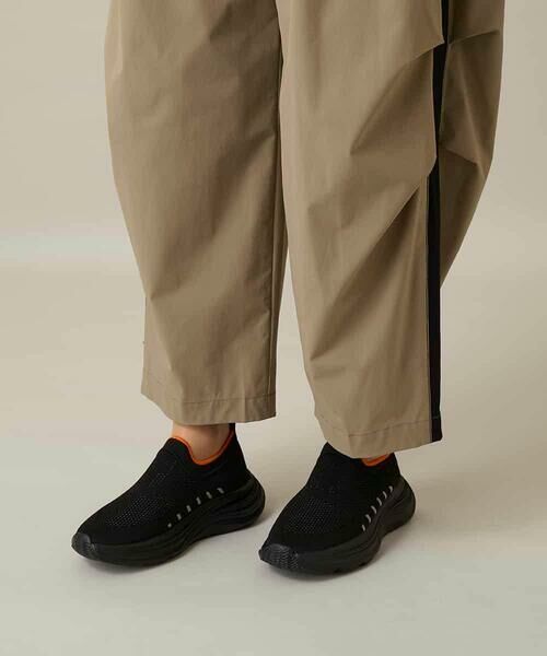 HIROKO KOSHINO / ヒロココシノ チノ・ワークパンツ | 配色ラインカーブタックパンツ | 詳細8