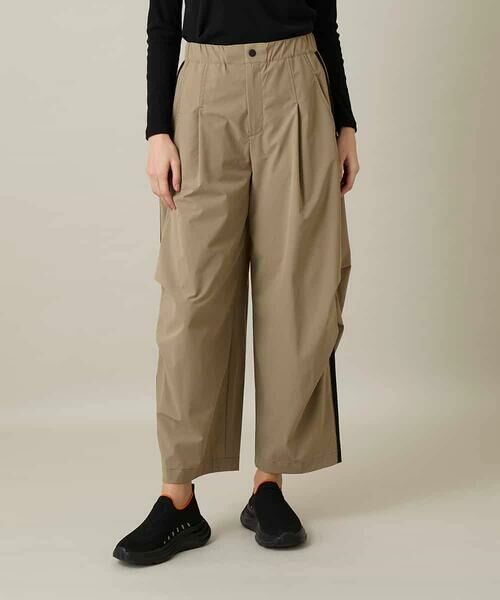 HIROKO KOSHINO / ヒロココシノ チノ・ワークパンツ | 配色ラインカーブタックパンツ（ベージュ）