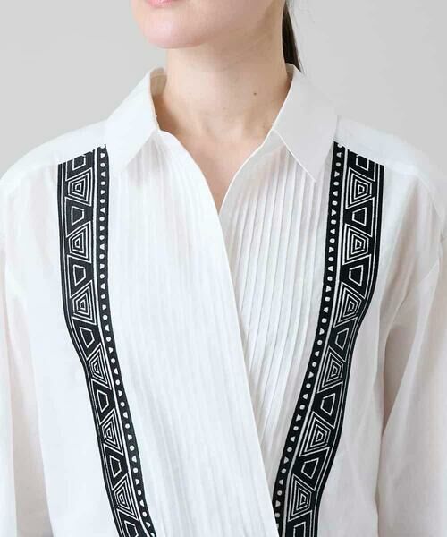 HIROKO KOSHINO / ヒロココシノ シャツ・ブラウス | 刺繍アクセントカシュクールブラウス/洗える | 詳細4