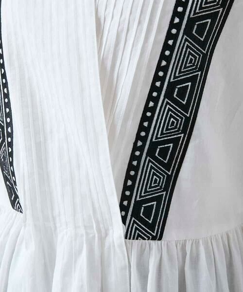 HIROKO KOSHINO / ヒロココシノ シャツ・ブラウス | 刺繍アクセントカシュクールブラウス/洗える | 詳細9