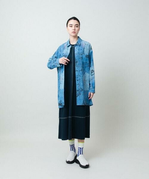 HIROKO KOSHINO / ヒロココシノ シャツ・ブラウス | デニム風アートプリントロングシャツ/洗える | 詳細14