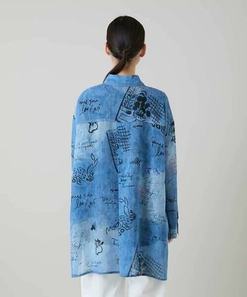 HIROKO KOSHINO / ヒロココシノ シャツ・ブラウス | デニム風アートプリントロングシャツ/洗える | 詳細4