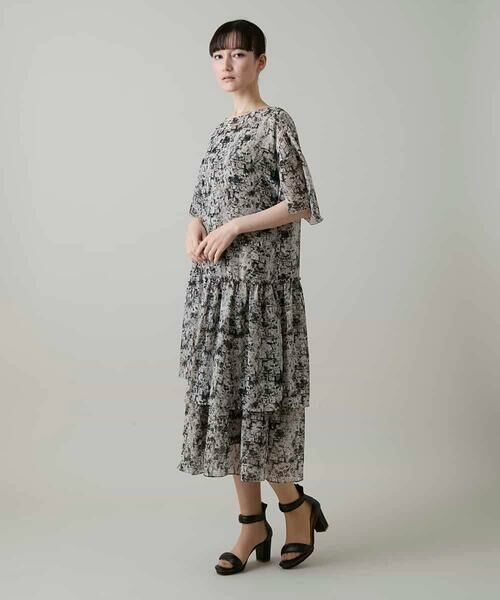 HIROKO KOSHINO / ヒロココシノ ロング・マキシ丈ワンピース | 楊柳アートプリントワンピース/日本製/洗える（グレー）