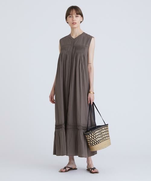 Aquascutum ノースリーブワンピース 花柄 10 サイズ型番TL