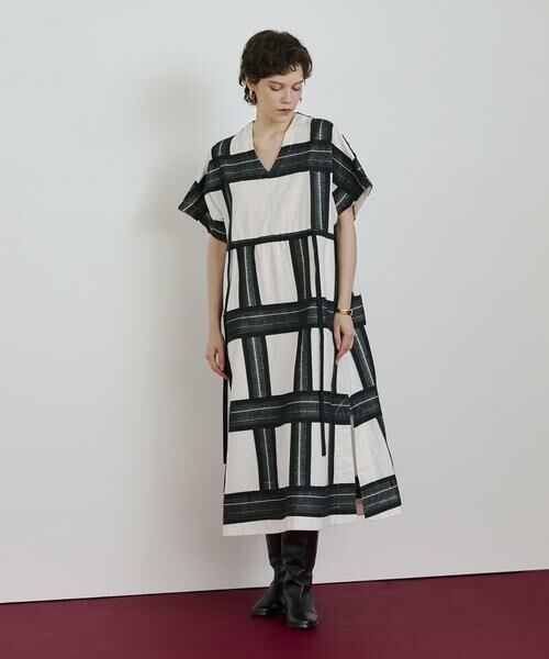 HOUSE OF LOTUS / ハウス オブ ロータス ワンピース | ジオメトリックエンブロイダリーワンピース | 詳細1