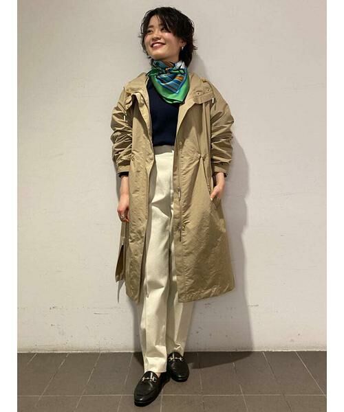 緑色のスカーフは肌の綺麗な女性を引き立てます Delvauxが最適です Instyle Japan スカーフ レディース ストール シルク100