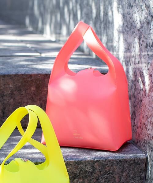 human woman/ヒューマンウーマン THE ART OF CARRYING MARKETmini レッド - human woman/ヒューマンウーマン THE ART OF CARRYING MARKETmini レッド -