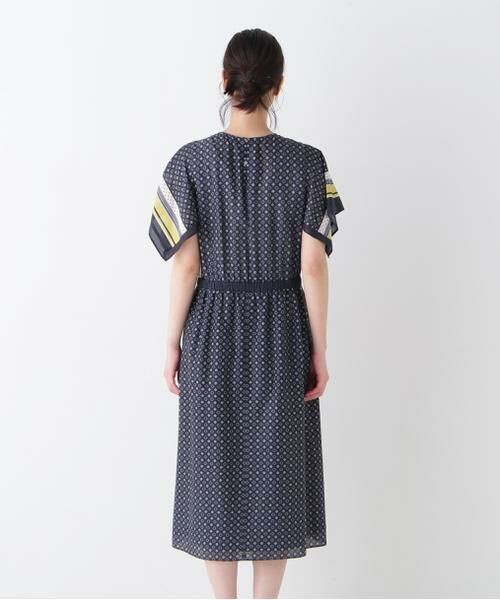 human woman / ヒューマンウーマン ワンピース | ◆コットンセルロースパネル幾何プリントフレアスリーブワンピース | 詳細14